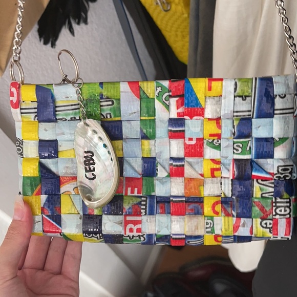 Handmade recycled bag by a small business (CEBU Eco Bags) - Picture 4 of 4